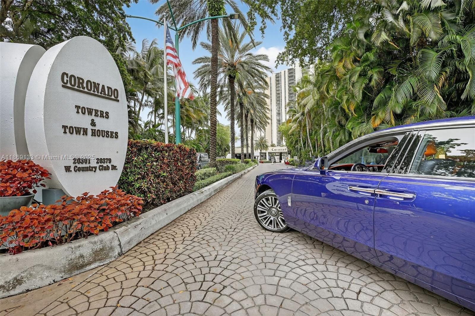 Property Photo: 20379 W Country Club Dr 1639 FL 33180