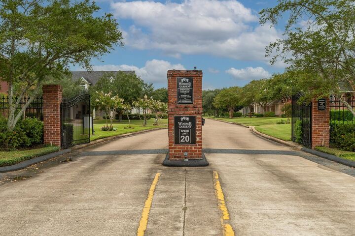 Property Photo: 1645 Covington Court TX 77706