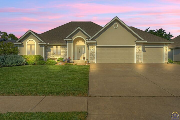 2839 SW Santa Fe Dr  Topeka KS 66614 photo