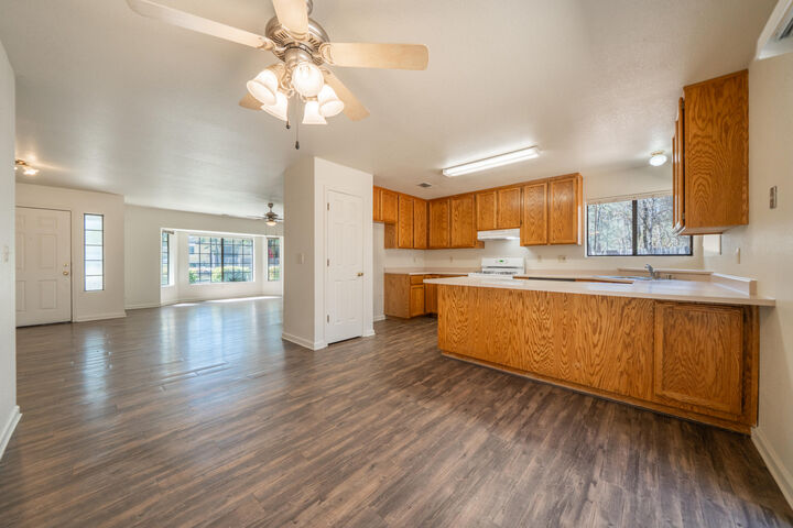 Property Photo: 5852 Avery Way CA 96003