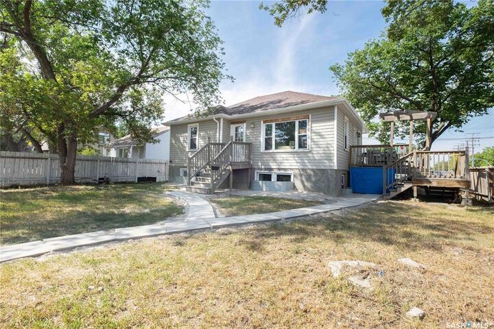 Property Photo: 1000 Wascana Street SK S4T 4H7