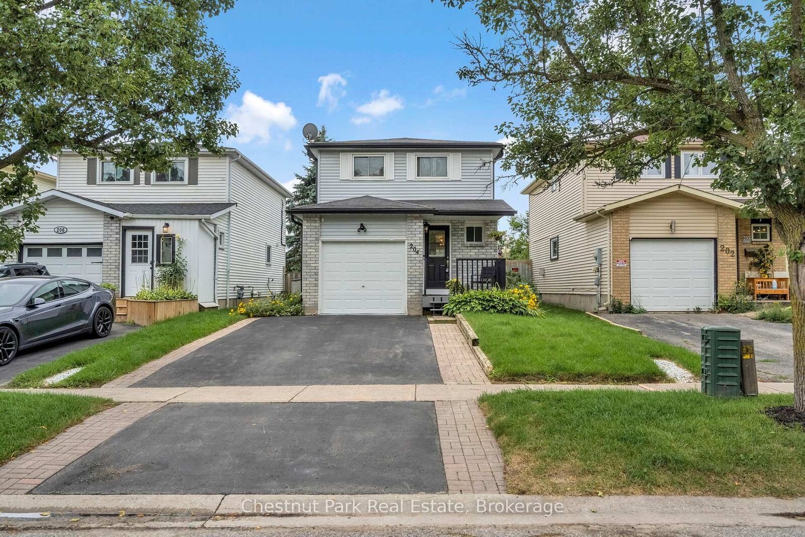 Property Photo: 204 Hickling Trail ON L4M 5X4