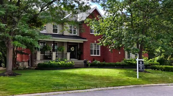 Property Photo:  18 Cypress Gardens  ON K2S 1W6 