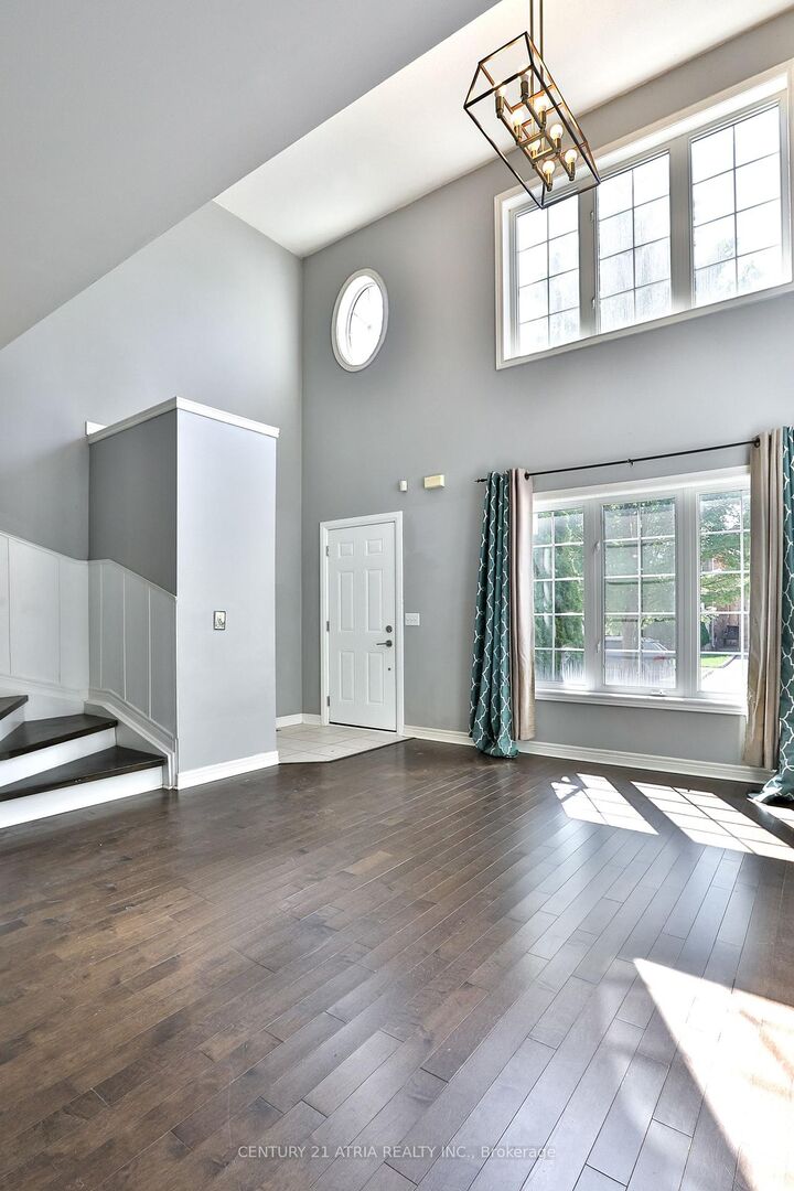 Property Photo:  68 Sunburst Crescent  ON L6E 1R3 
