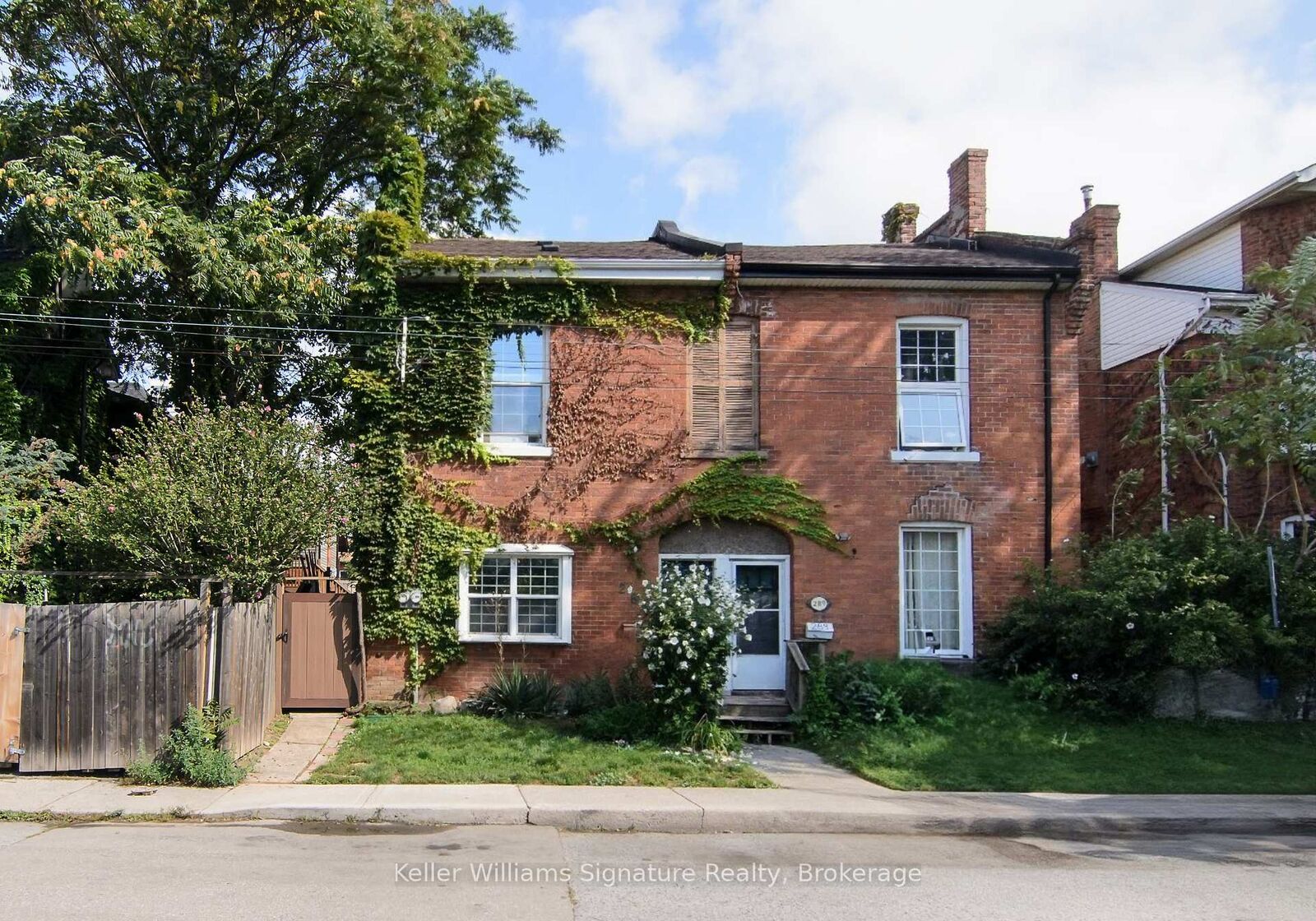 Property Photo: 287 Hunter Street E Upper ON L8N 1N5
