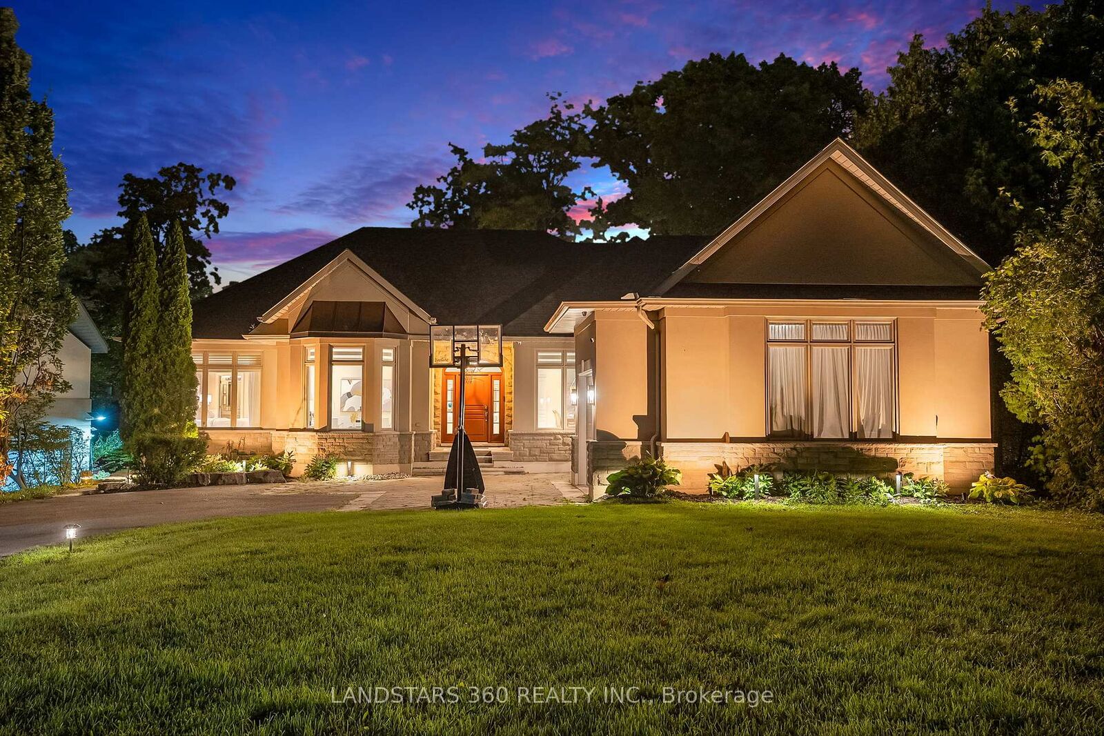 Property Photo:  58 Lakeview Avenue  ON L0H 1G0 