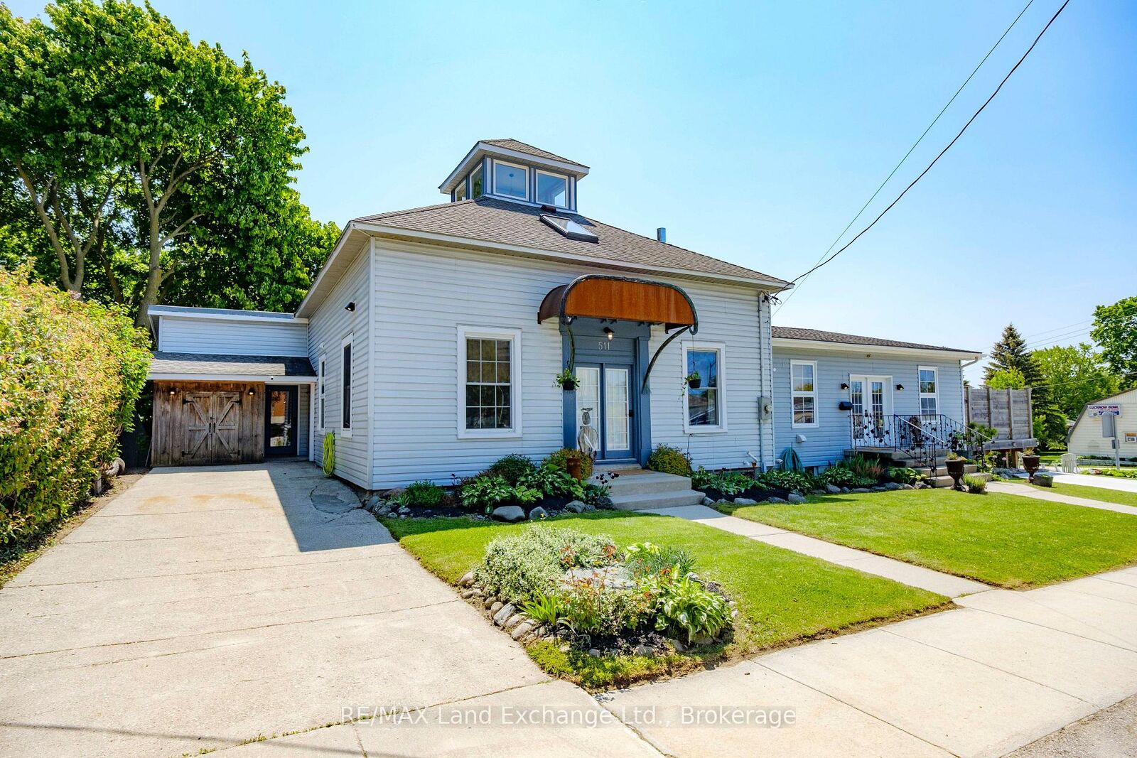 Property Photo:  511 Havelock Street  ON N0G 2H0 