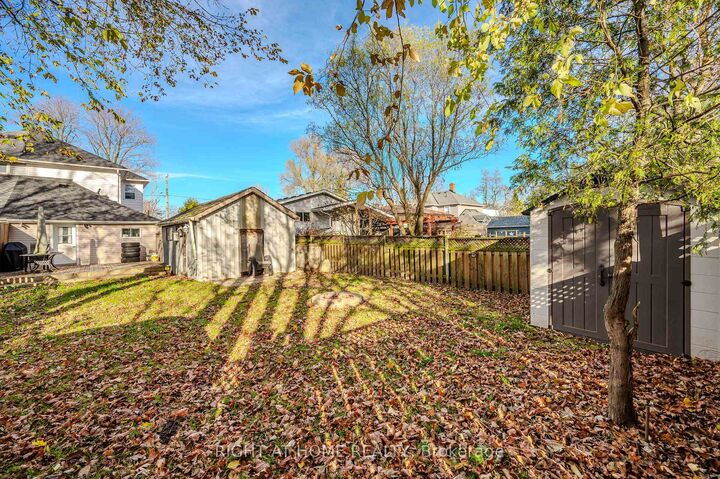 Property Photo: 126 Poplar Avenue ON L7J 2E2