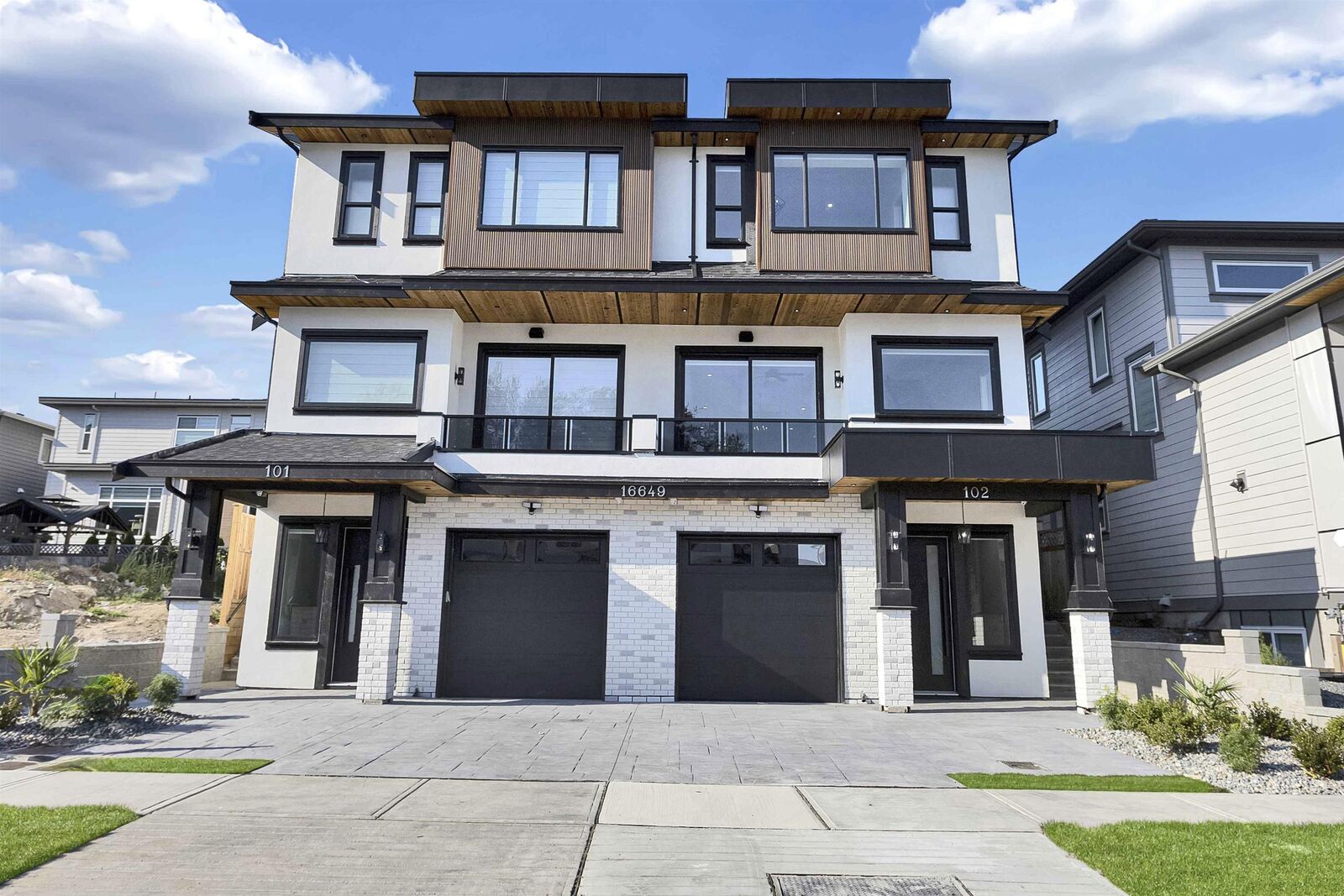 Property Photo:  16649 18A Avenue 102  BC V3Z 1A2 