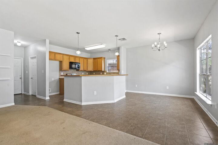 Property Photo: 10040 Park Ridge Dr LA 70706