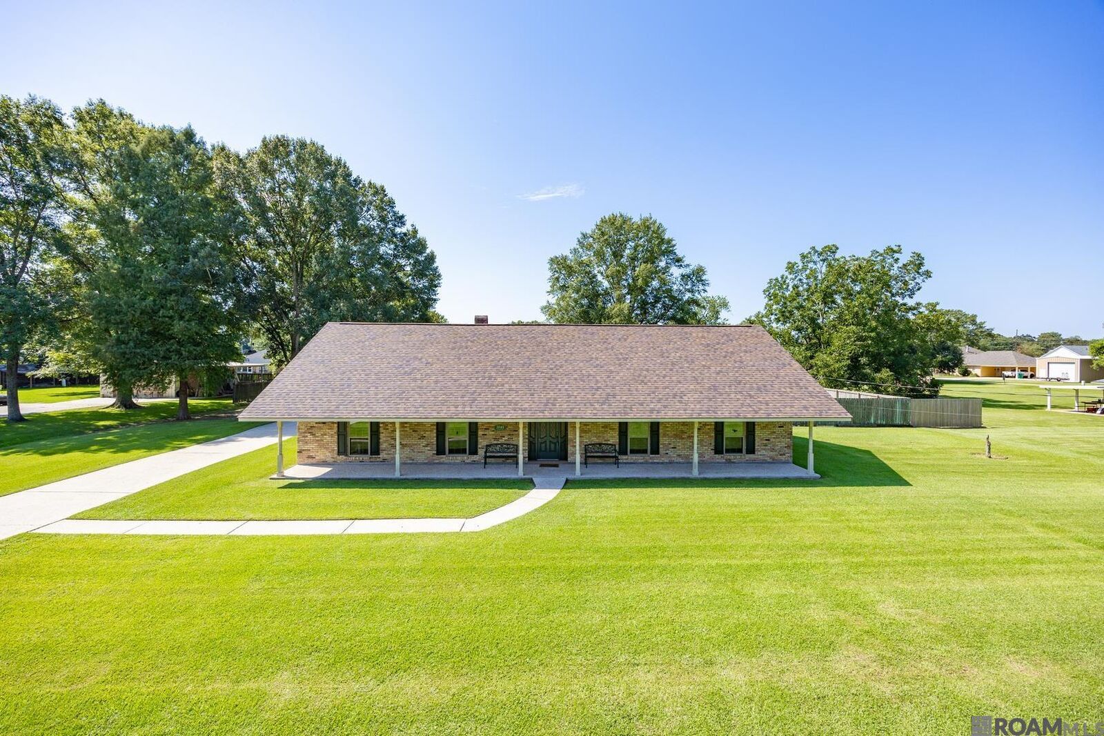 Property Photo: 3341 Younger Dr LA 70710