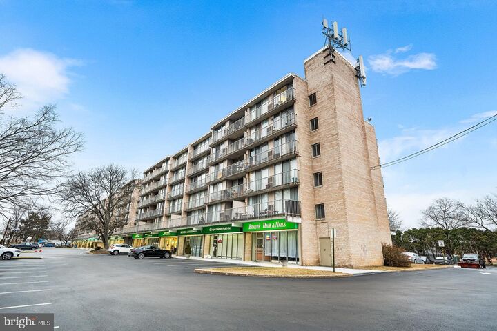 Property Photo:  529 Playa Del Sol  NJ 08002