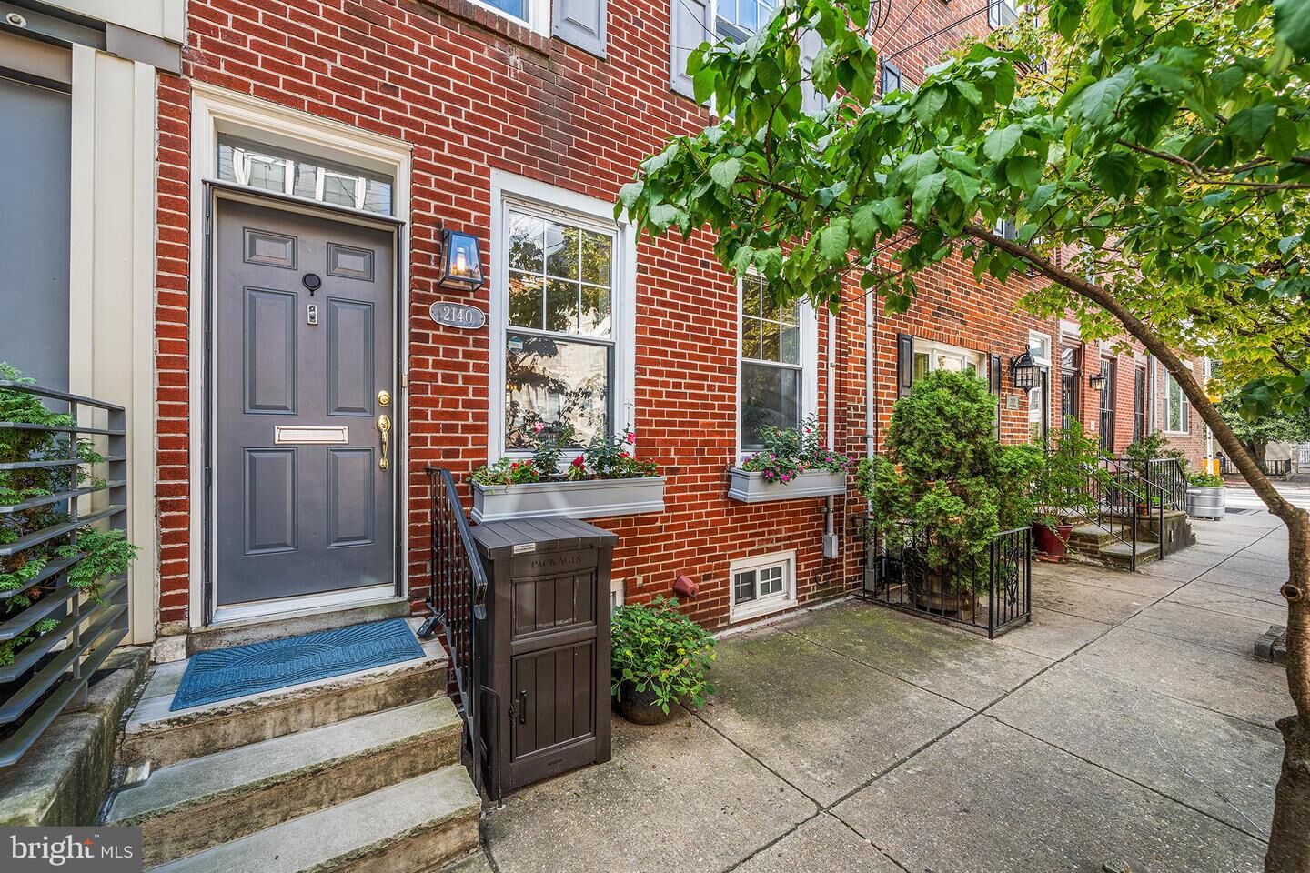 Property Photo:  2140 Catharine Street  PA 19146 