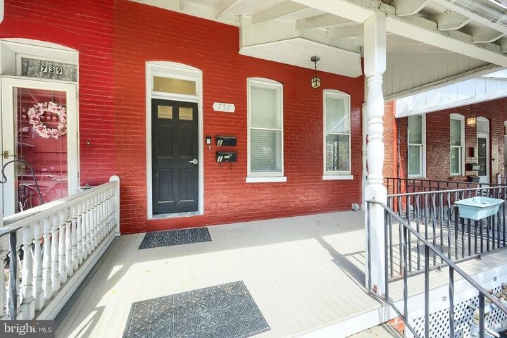 Property Photo:  737 Linden Avenue  PA 17404 