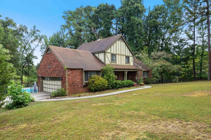 Property Photo: 52 Pinecrest Circle AR 72150