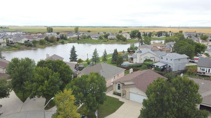 Property Photo: 64 Boundary Bay MB R2P 2R4