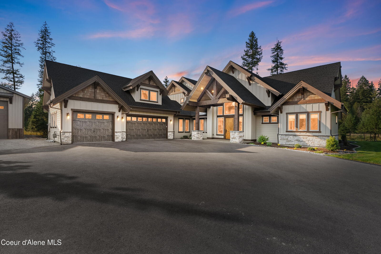 Property Photo: 1159 E Amulet Cir ID 83858