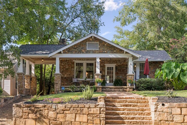 320 Wesley Heights Way  Charlotte NC 28208 photo