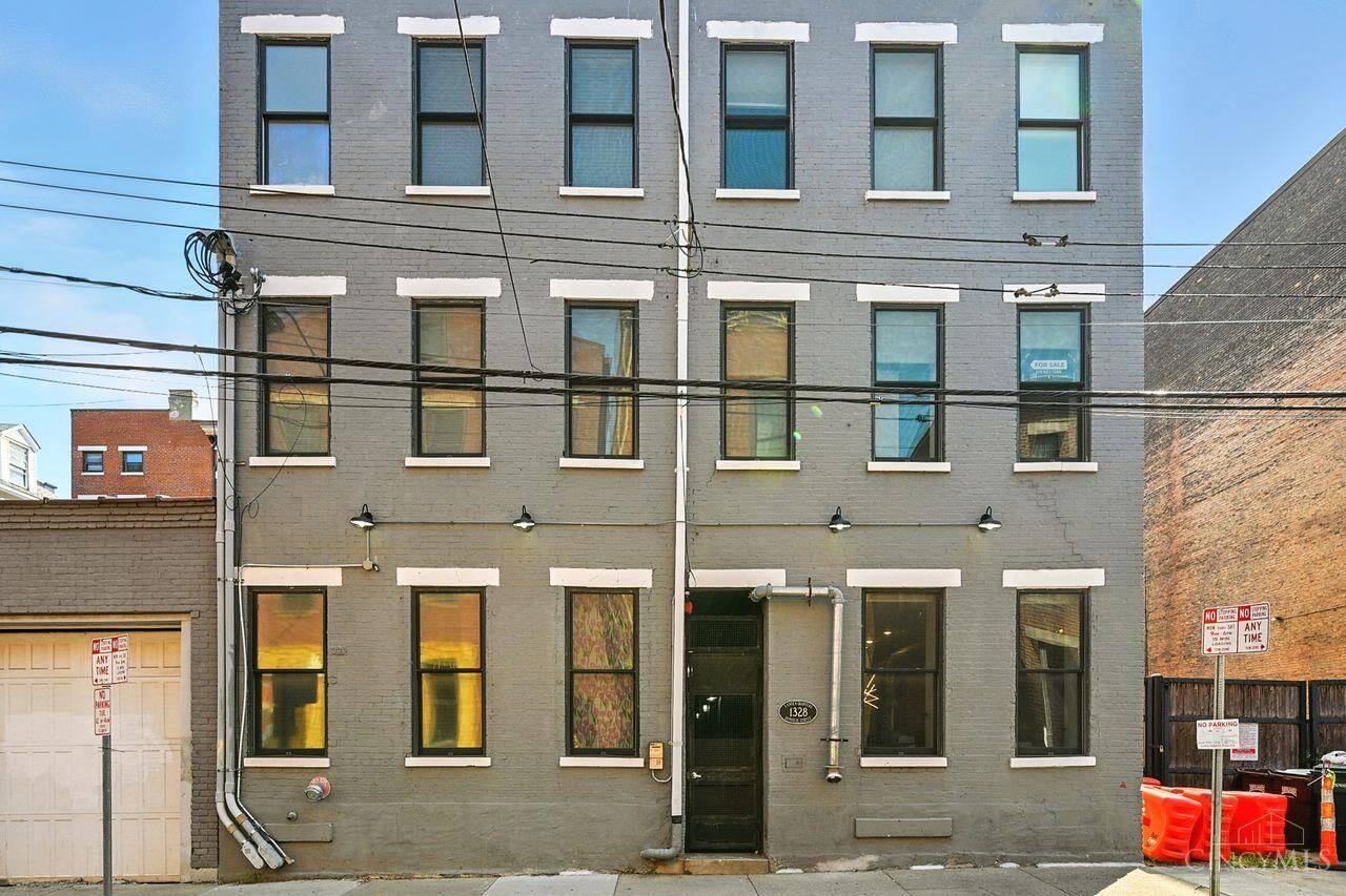 Property Photo:  1328 Republic Street  OH 45202 