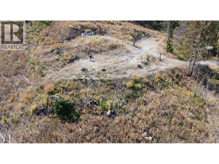 Photo de la propriété:  875 Bear Creek Road  BC V1Z 3T6 