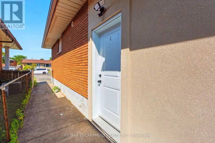 Property Photo:  929 Upper Ottawa Street C  ON L8T 3V6 