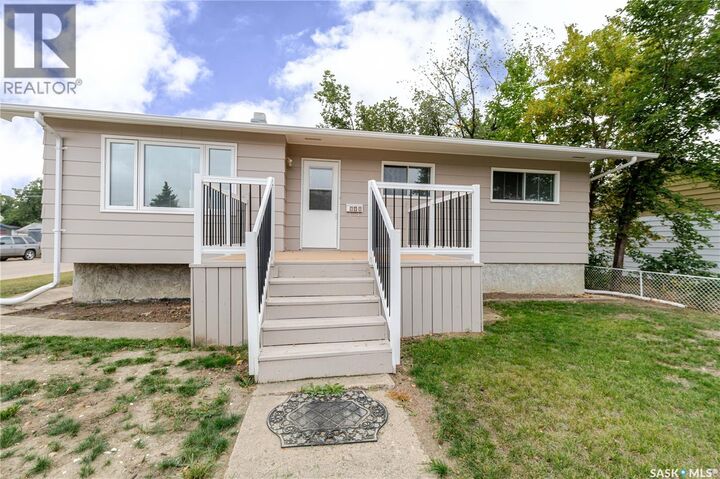 777 Hochelaga Street E  Moose Jaw SK S6H 0P9 photo