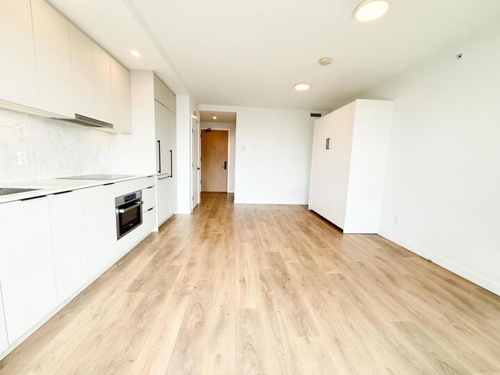 Property Photo:  13685 102 1810  BC V3T 1N7 