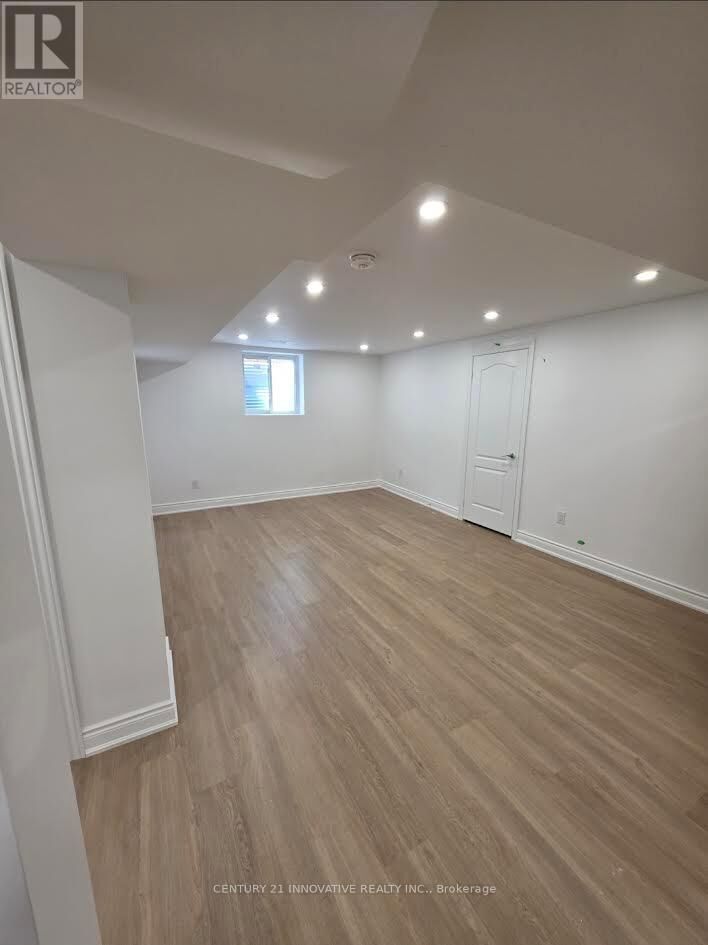 Property Photo: 58 Rolling Acres Drive ON L1R 2B8