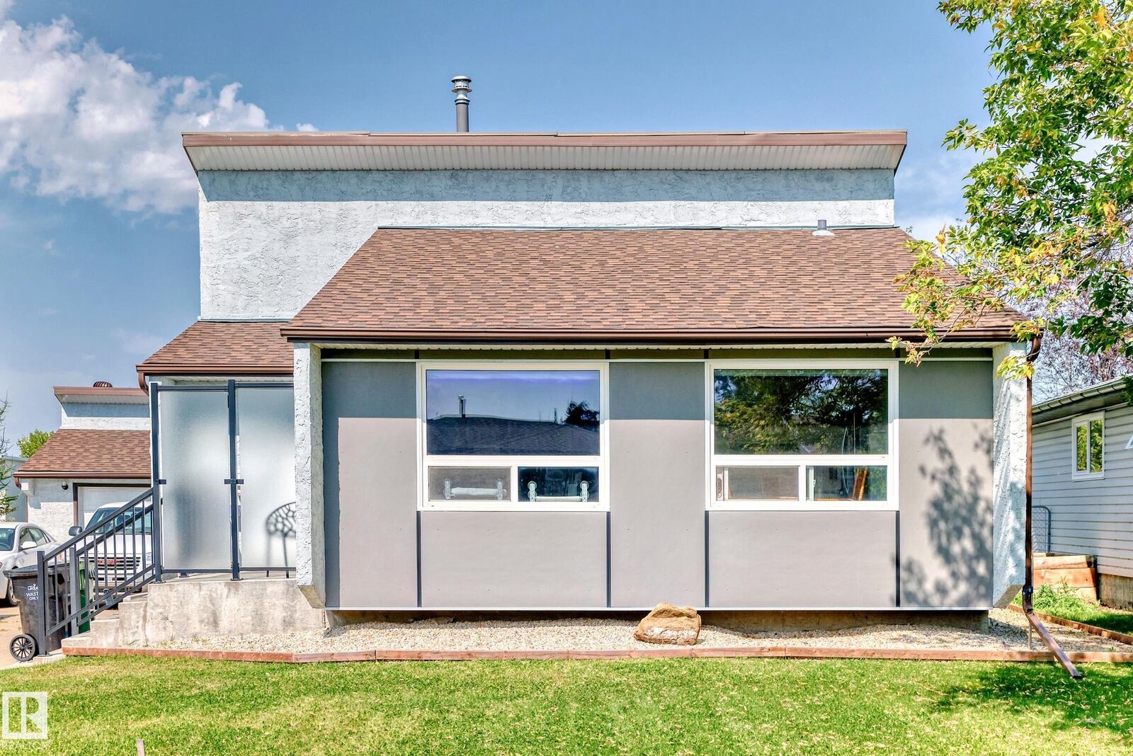Property Photo:  26 Caledonia Drive  AB T9E 6C6 