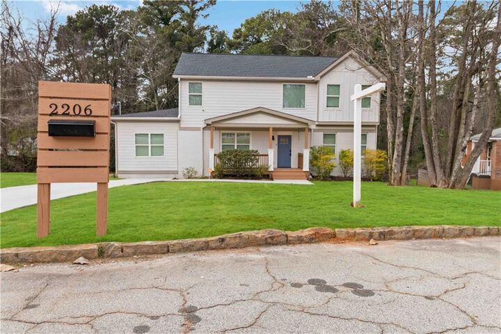Property Photo: 2206 Loring Court GA 30032