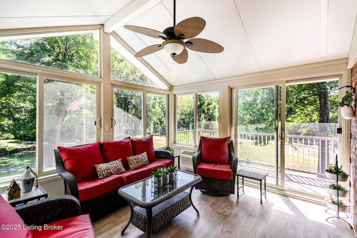 Property Photo: 1103 Peaceful Way KY 40165