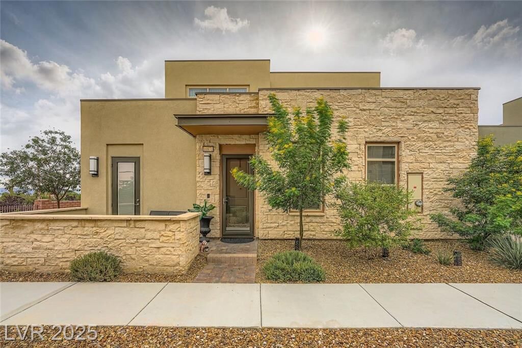 Property Photo: 10871 Artesano Avenue NV 89135