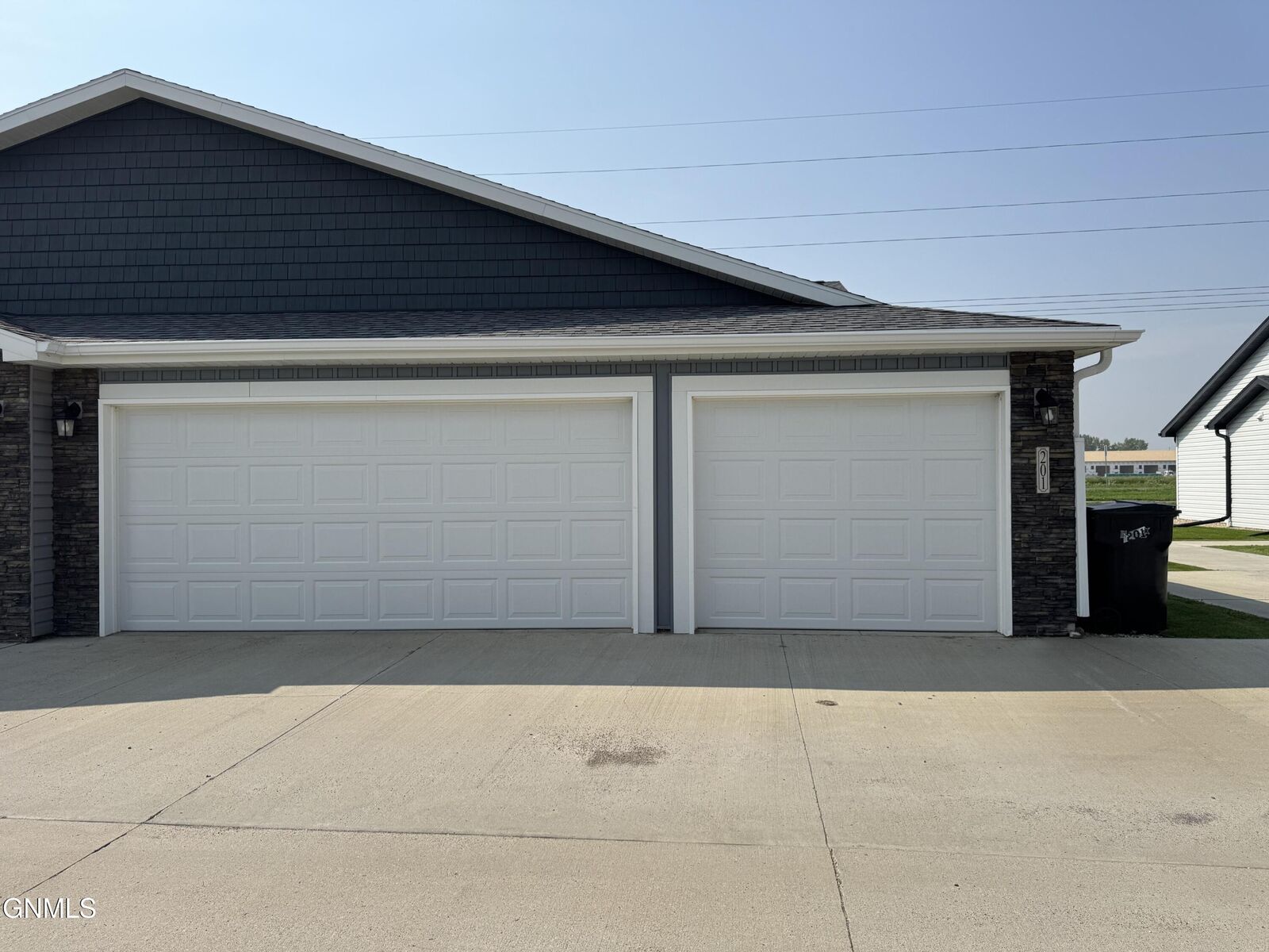 Property Photo:  201 Kenner Loop  ND 58504 