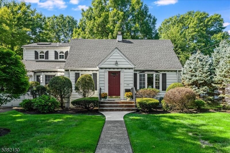 Property Photo:  40 Heathcote Rd  NJ 07452 