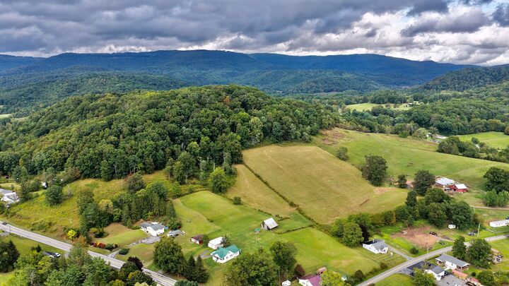 12579 W Midland Trl  Crawley WV 24931 photo