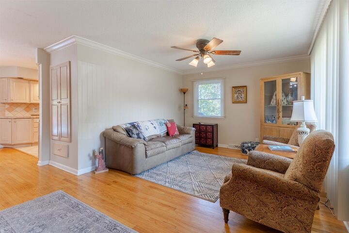 Property Photo: 630 Bartlett Dr IN 47630