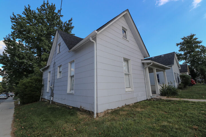 Property Photo: 916 Grand Street MO 65251