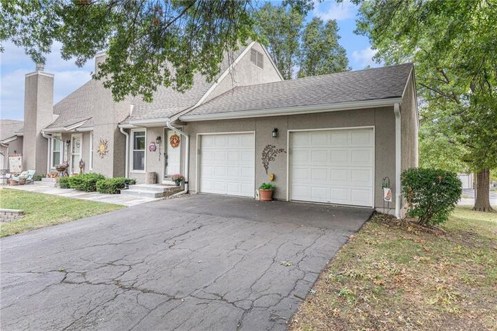 12315 W 107th Terrace  Overland Park KS 66210 photo