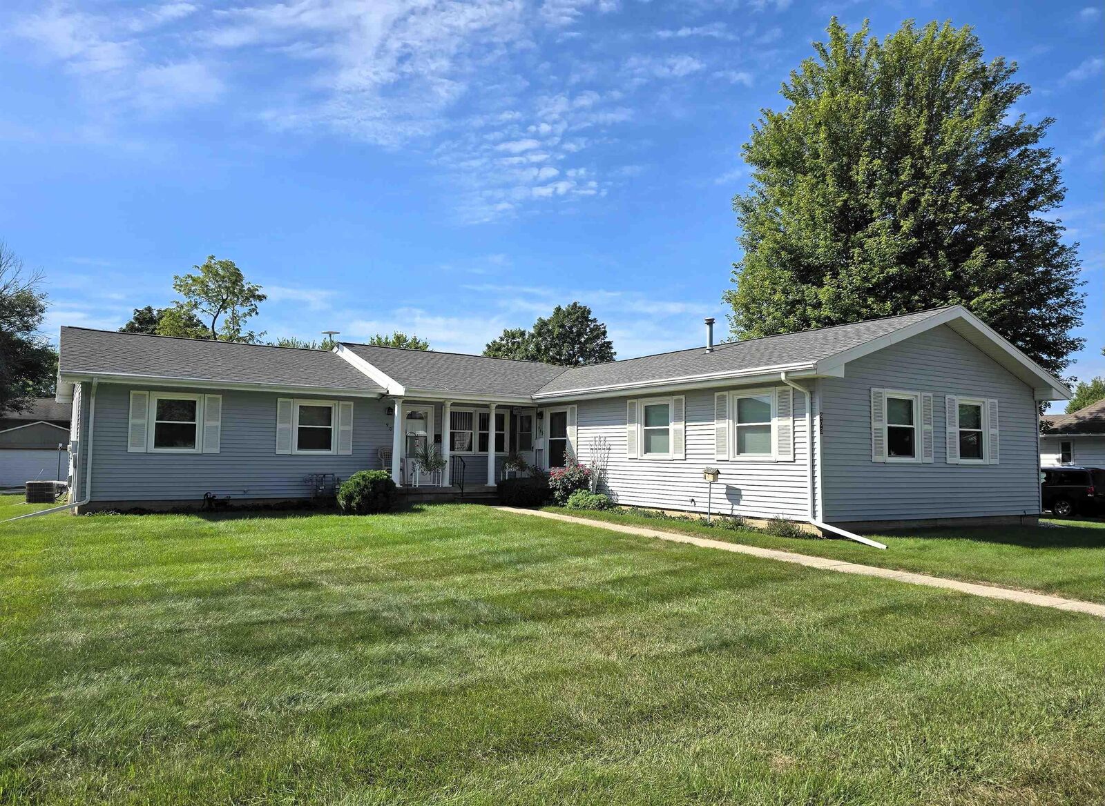 Property Photo:  903-905 Poplar Street  IA 50651 