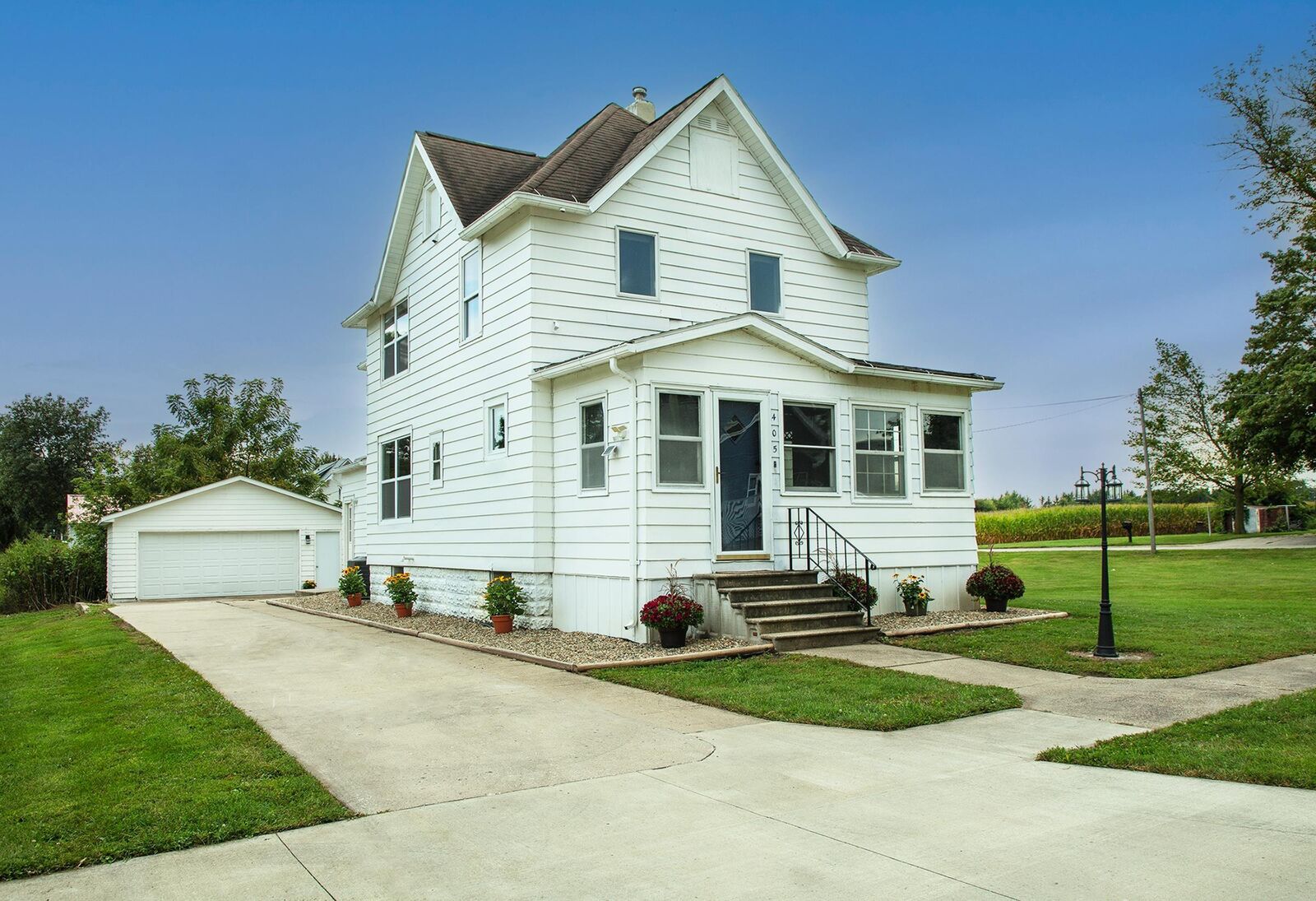 Property Photo: 405 SW 2nd Avenue IA 50676