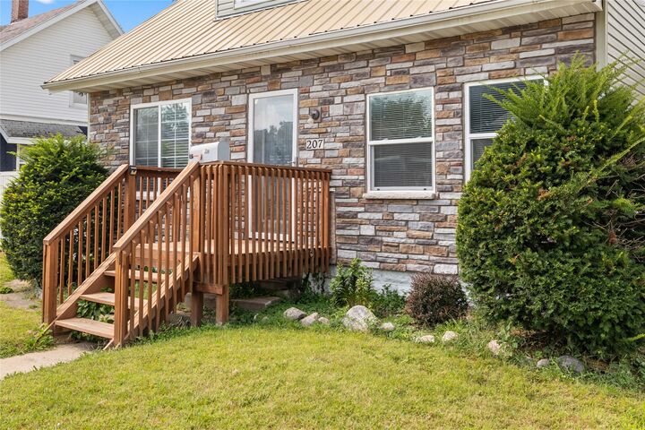Property Photo: 207 S 4th Street IA 50158
