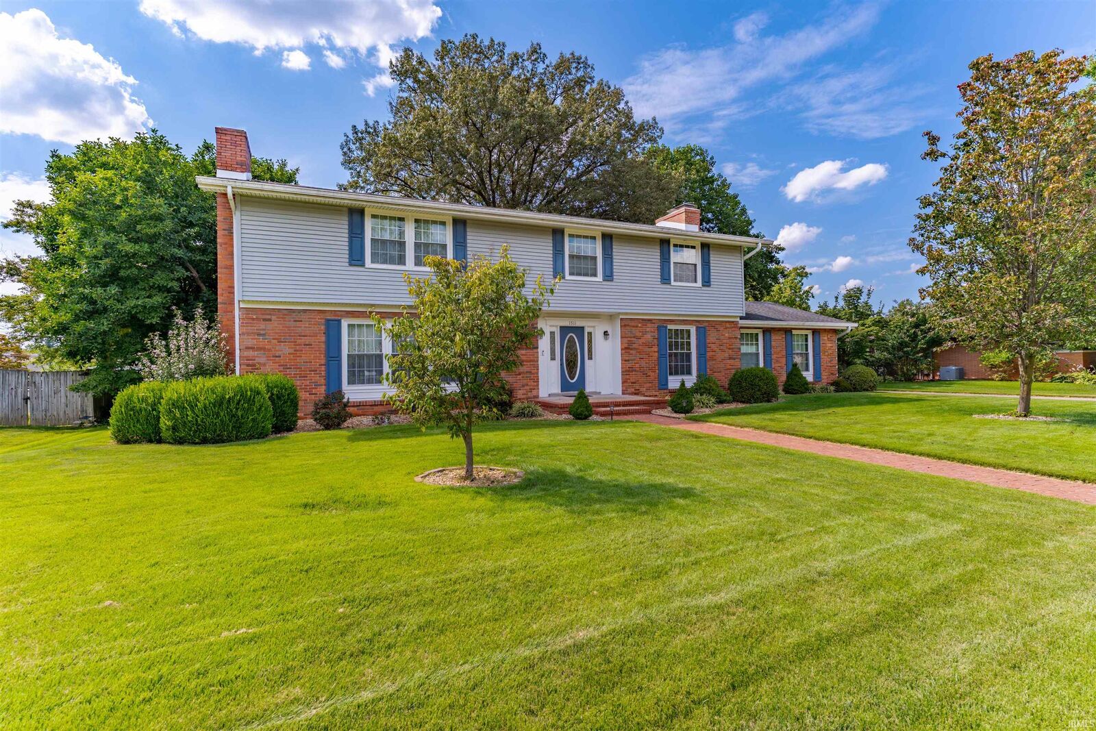 Property Photo:  1511 Plaza Drive  IN 47715 