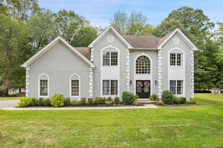 Property Photo:  4 Harness Court  NY 10560 