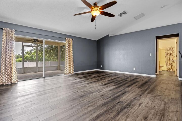 Property Photo:  2228 Lake Pointe Circle  FL 34748 