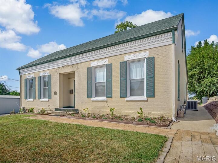 Property Photo: 1031 S Charles Street IL 62220