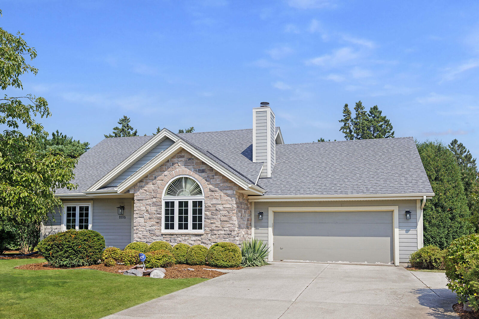 Property Photo:  8816 N Seneca Rd  WI 53217 