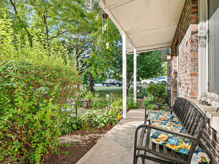 Property Photo:  931 N Fairfield Road  IL 60073 