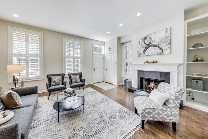 Property Photo: 1920 W Armitage Street IL 60622