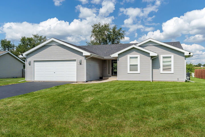 Property Photo:  5637 Longest Drive  IL 61080 