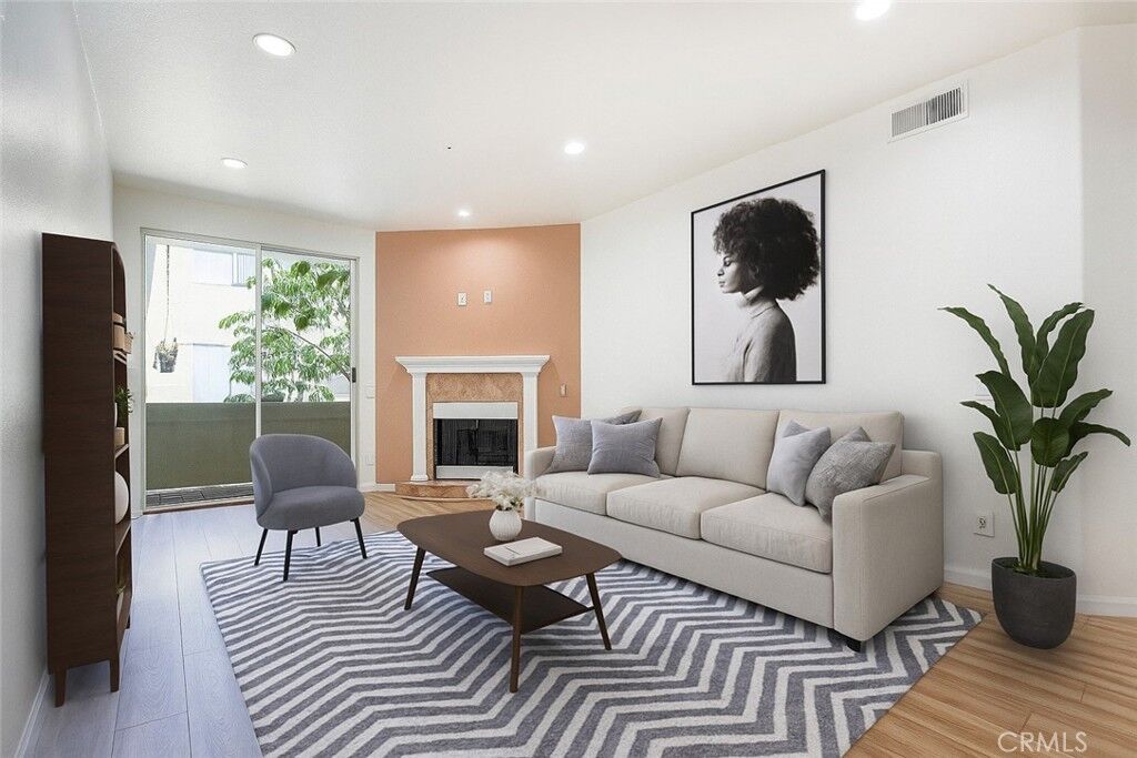 Property Photo: 16940 Chatsworth Street 208 CA 91344